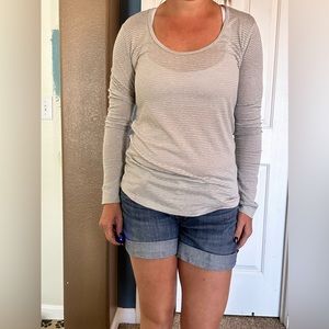 Onzie women’s athletic top